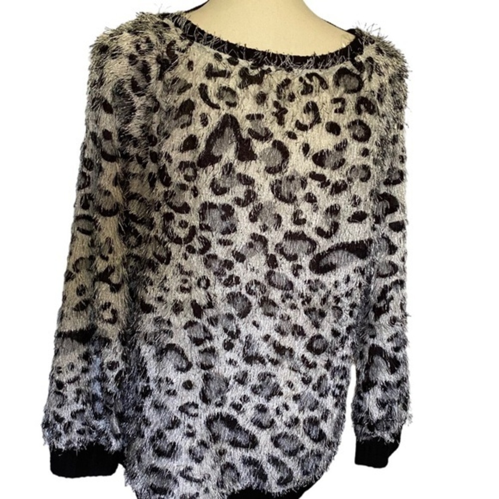 Kori leopard print sweater size L